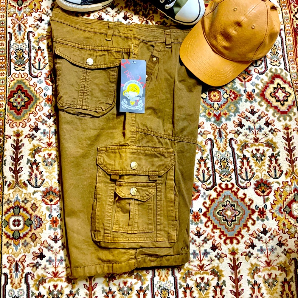 Cargo Short with String Tie at the hem